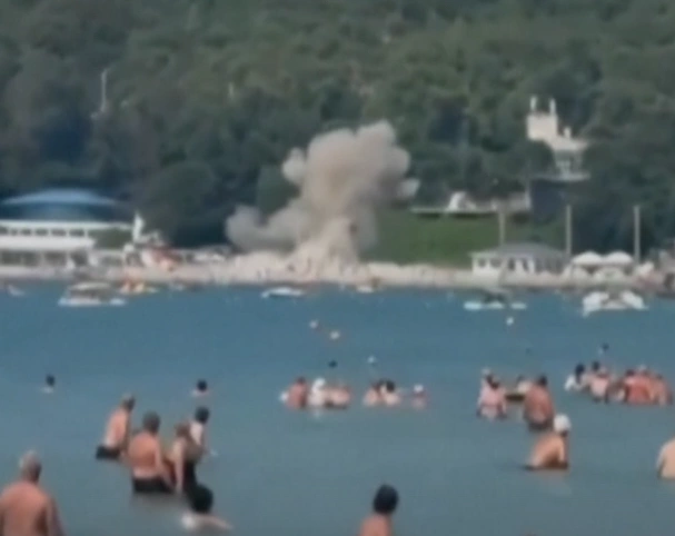 Rusia: 7 persona u vranë dhe 40 u plagosën pas sulmit me dron ukrainas në një plazh