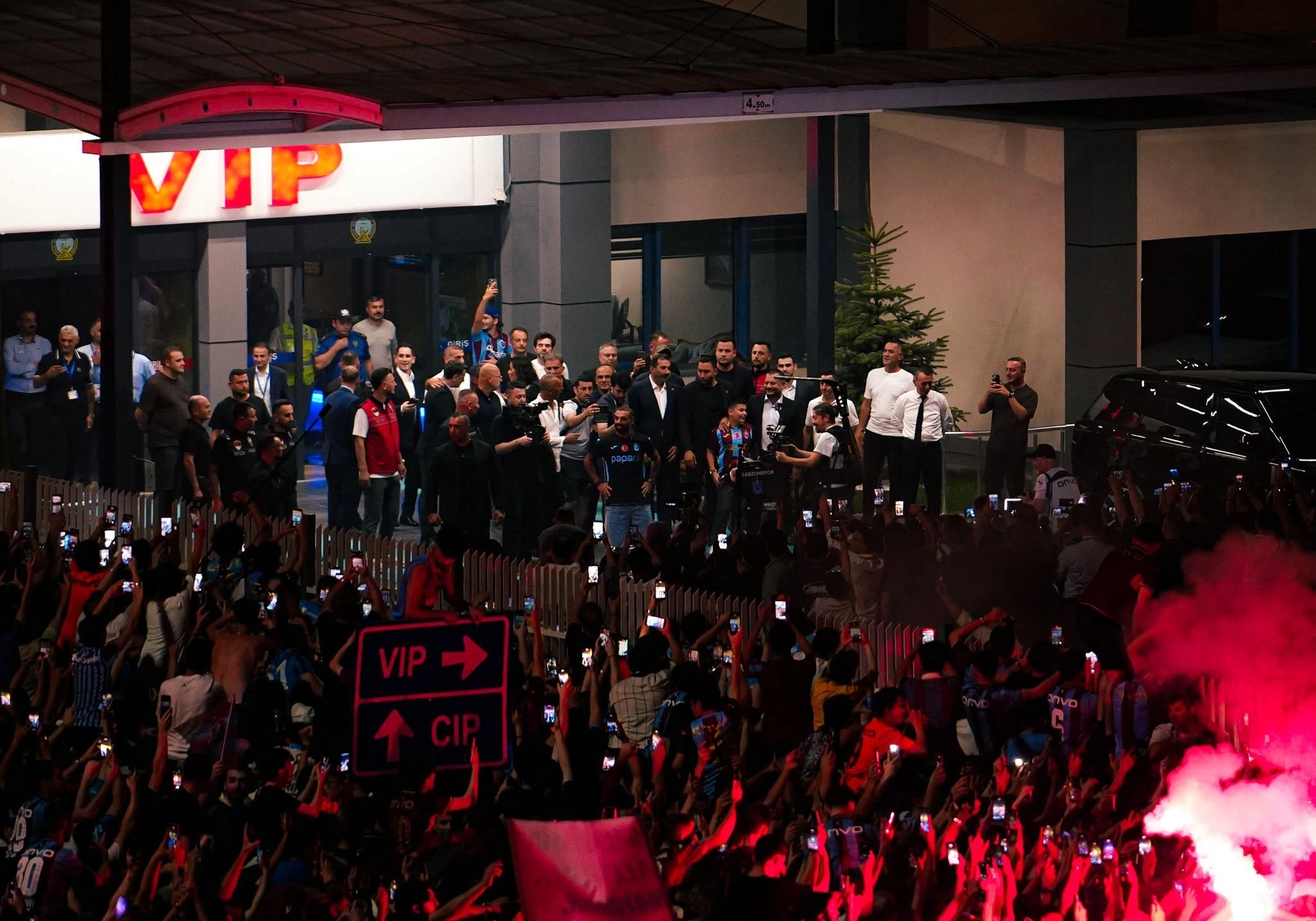 Salah is expected by tens of thousands of spectators in Trabzon