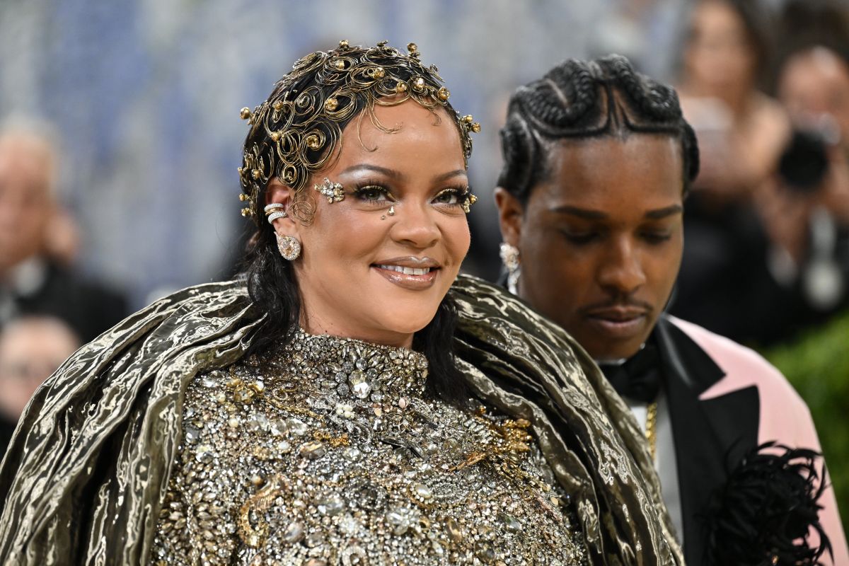 a$ap-rocky-zbulon-se-rihanna-po-punon-per-albumin-e-ri