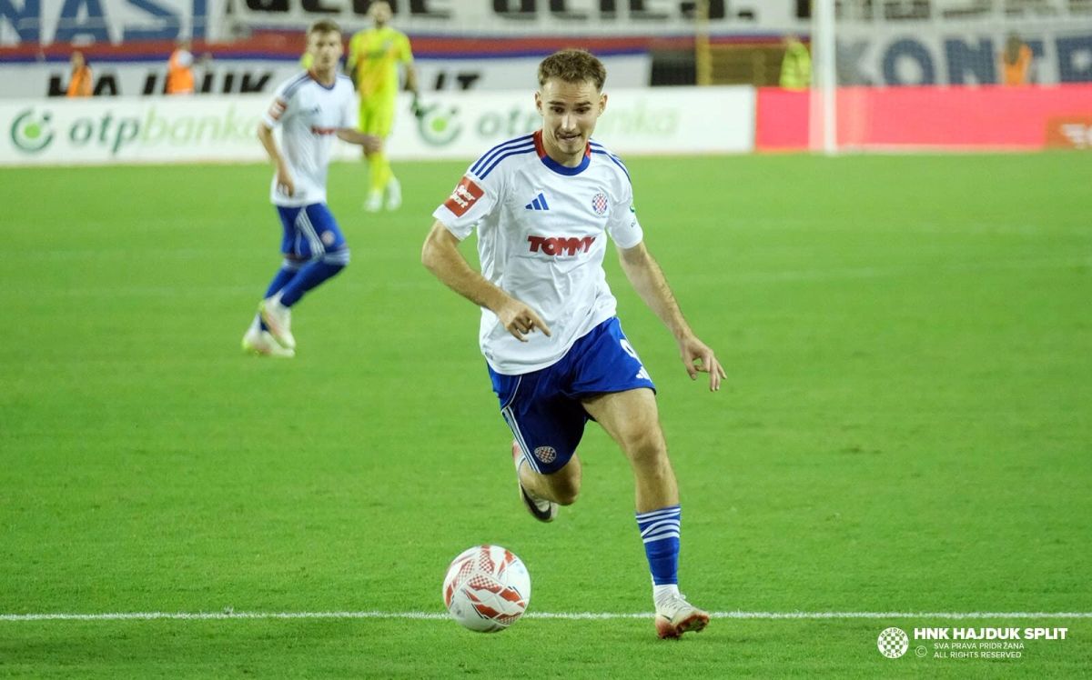 Pajaziti shënon supergol  Hajduku drejt plejofit