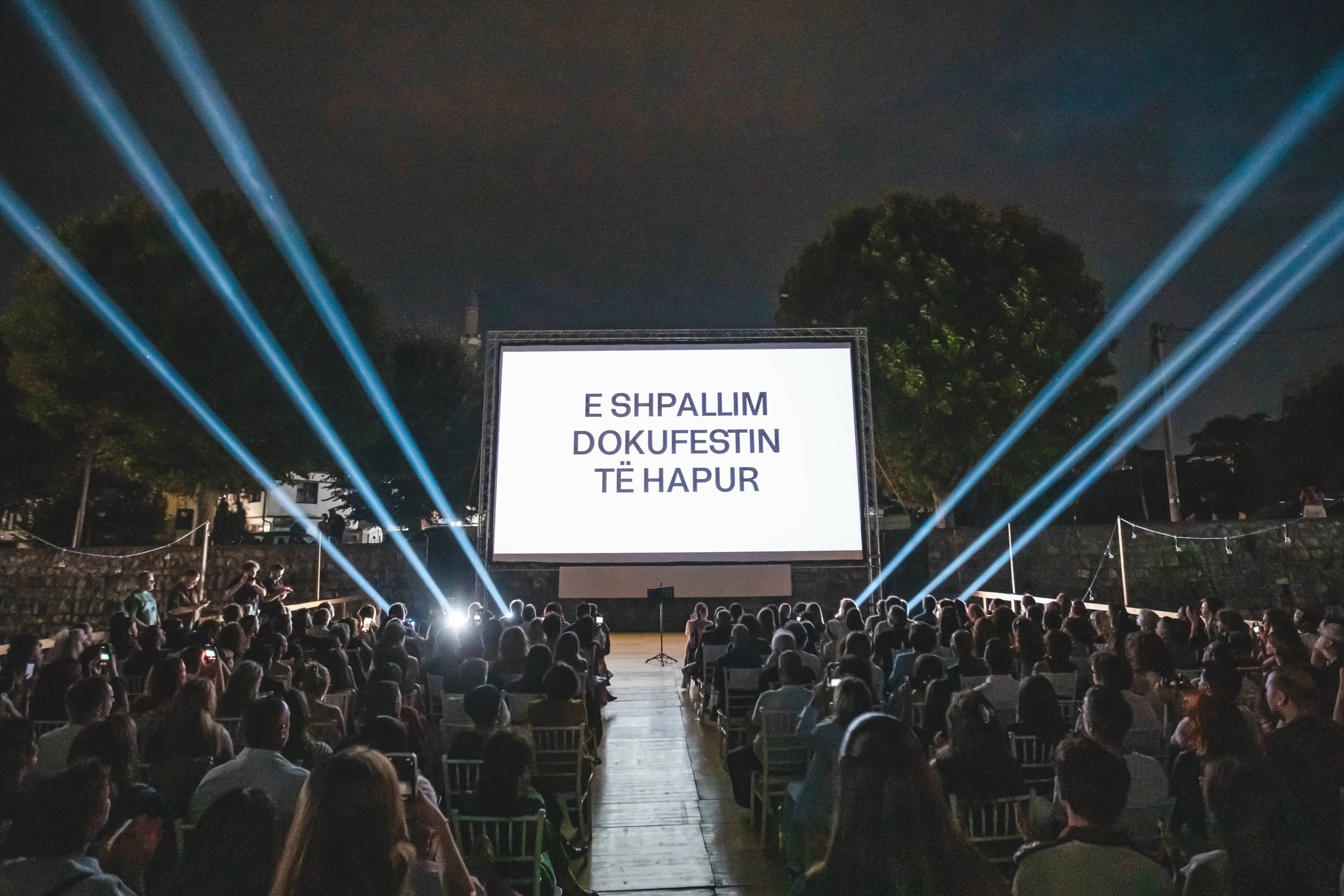 “DokuFesti” nis festën e çerekshekullit me “Mosbindje të vazhdueshme”