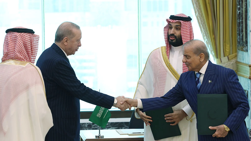 Arabia Saudite, Pakistani e Turqia krijojnë aleancë të përbashkët mbrojtjeje sipas modelit të NATO-s