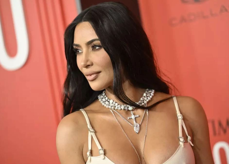 arrestohet-nje-burre-pasi-dyshohet-se-vodhi-makinen-e-kim-kardashianit