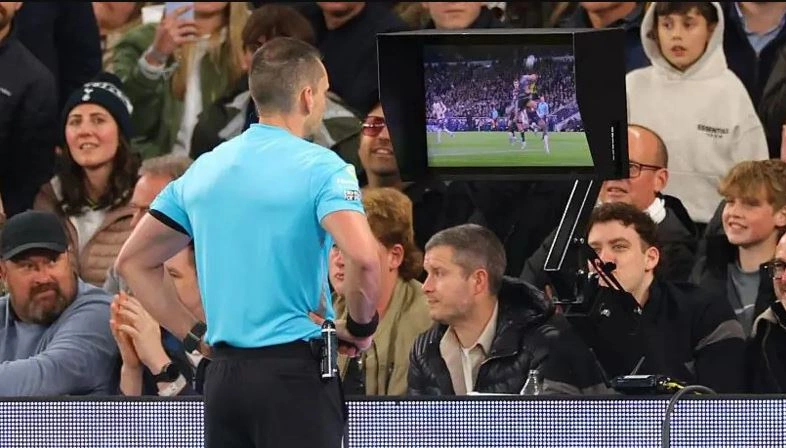 Është futboll, jo PlayStation – shefi i arbitrave të UEFA-s për VAR-in