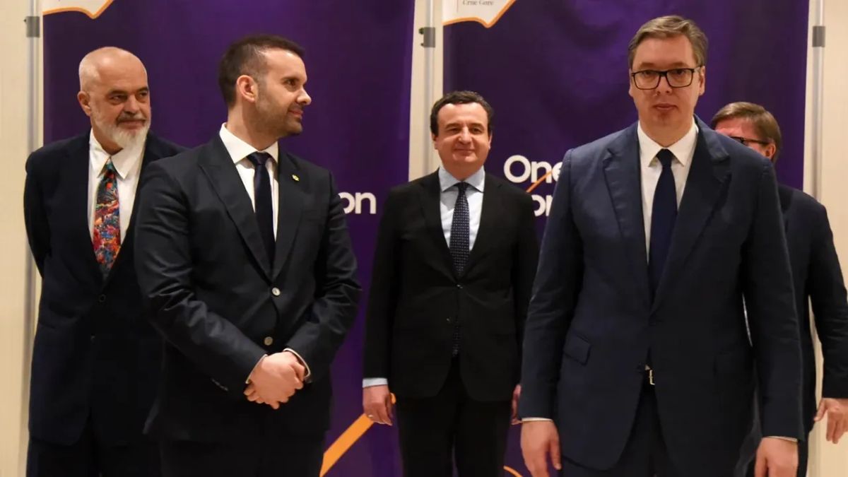perplasen-spajiq-e-vuciq-kryeministri-malazias-mos-na-jepni-mesime-per-parimet