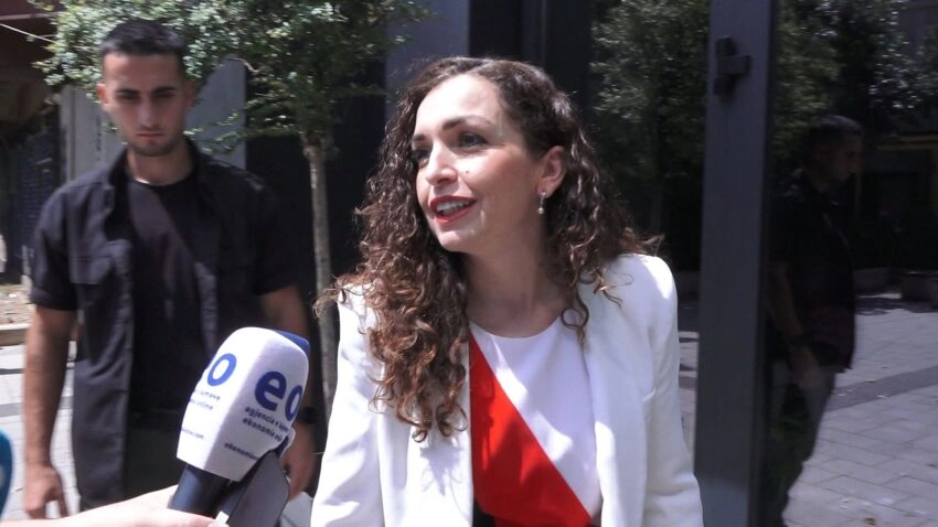 Vjosa Osmani