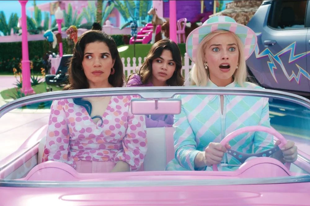 Skenë nga filmi "Barbie".