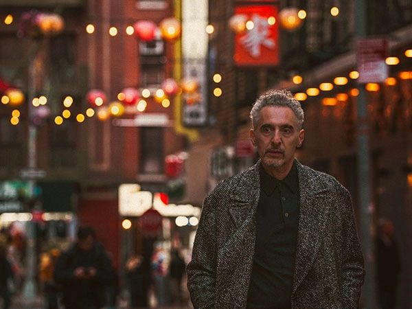 Vjedhja kthehet në betejë për mbijetesë në filmin e John Turturros
