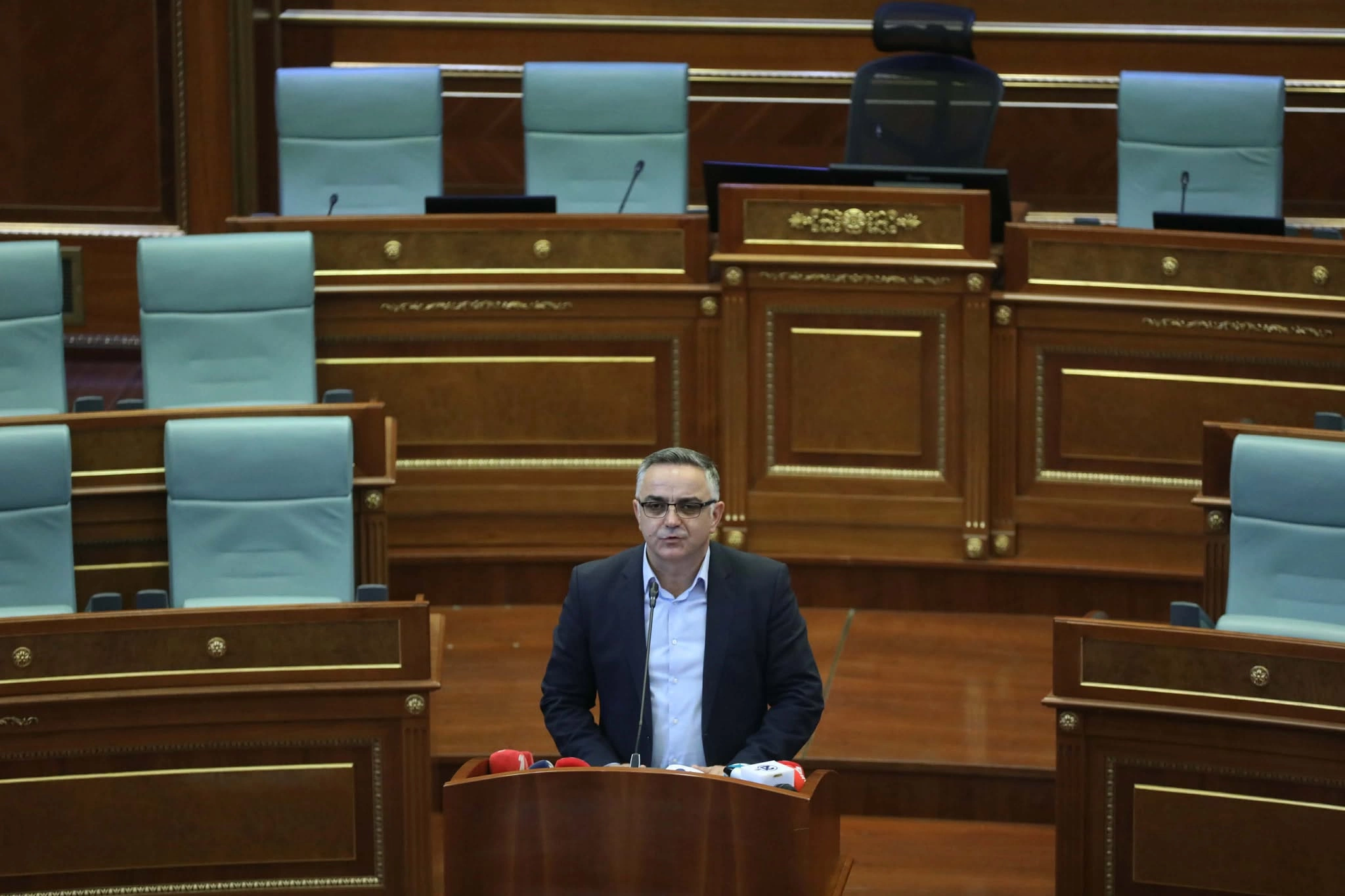 besnik tahiri