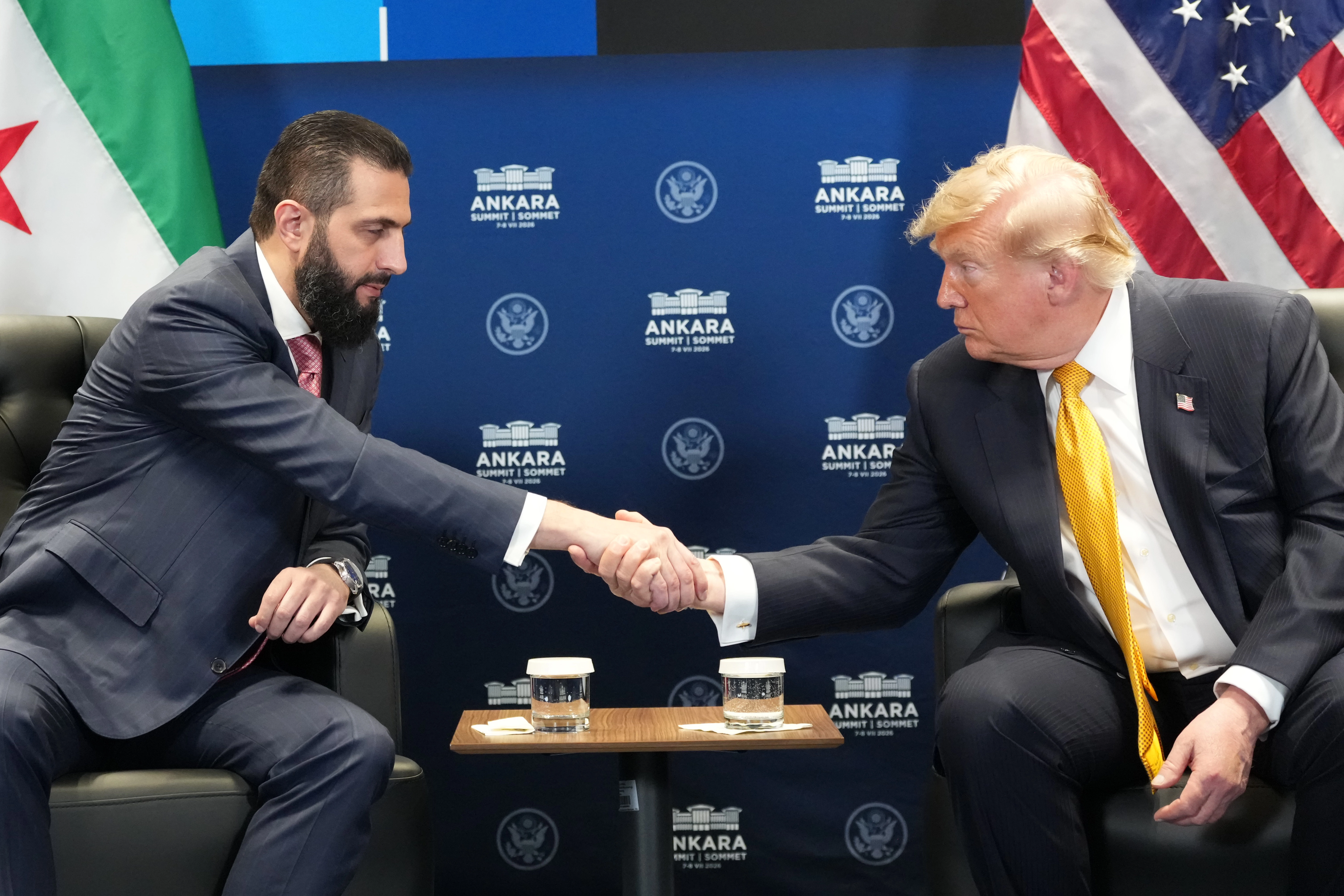 Donald Trump dhe Ahmad Al-Sharaa