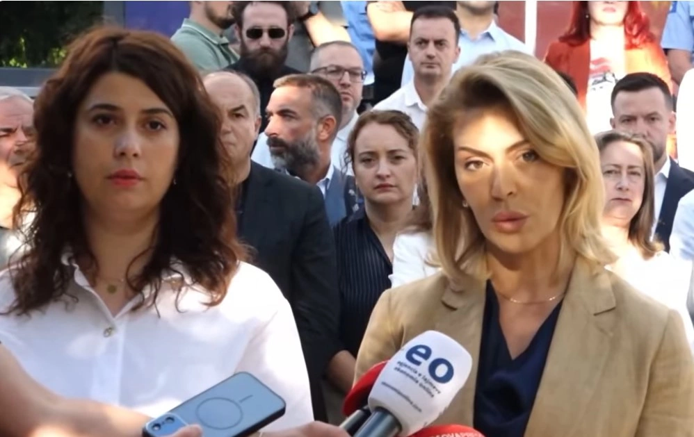Deliu - PDK - AAK - protesta