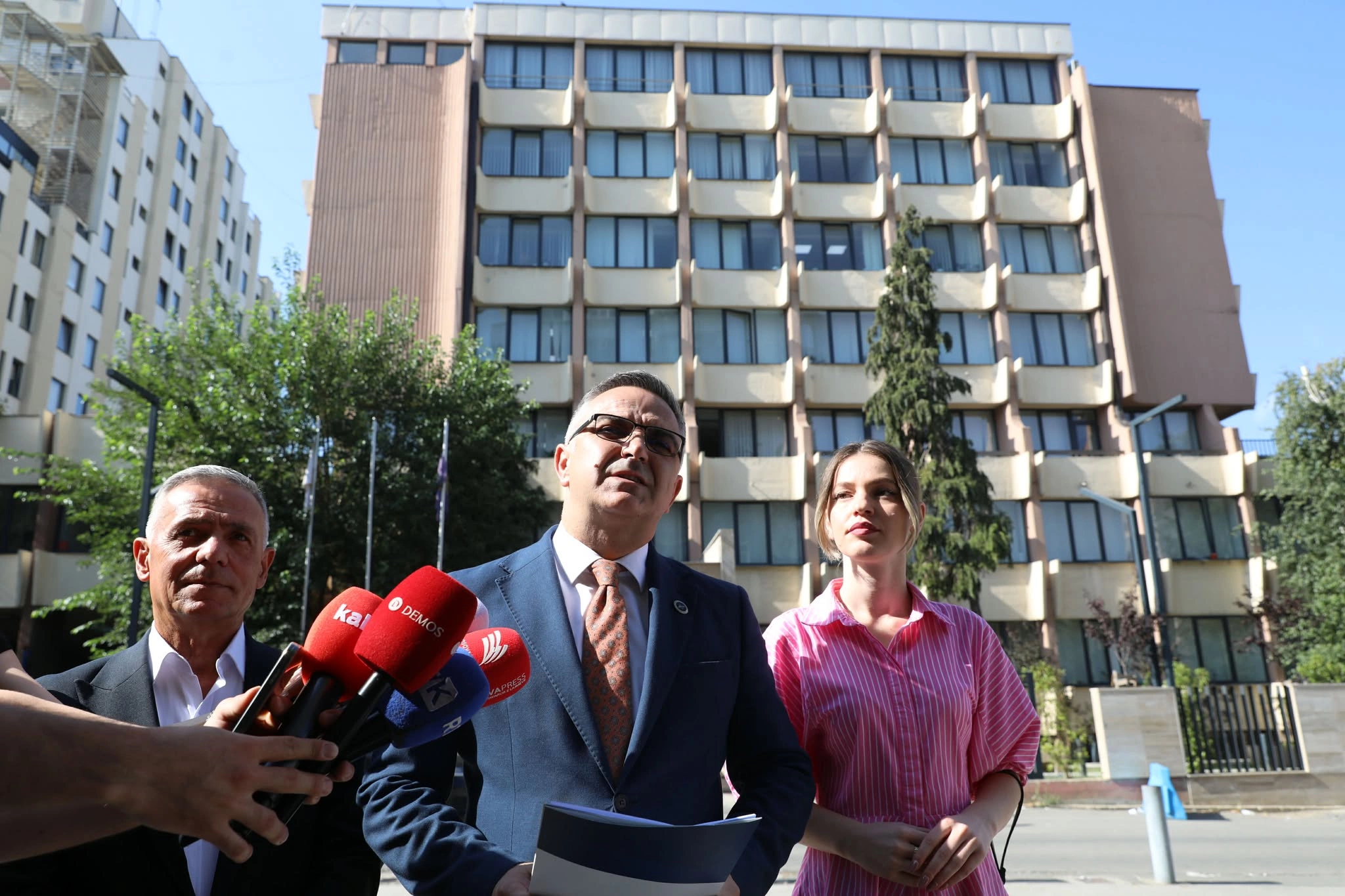 Besnik Tahiri
