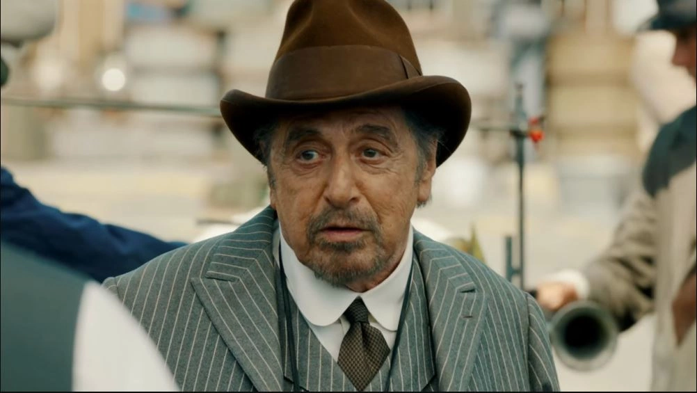 Al Pacino në rolin e biznesmenin Vincenzo Vaccaro