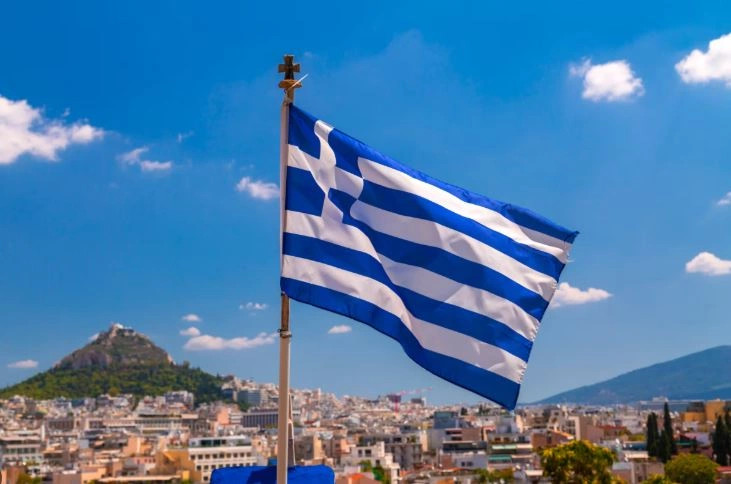 Greqia po planifikon t i ndalojë mediat sociale për nën 15 vjeçarët