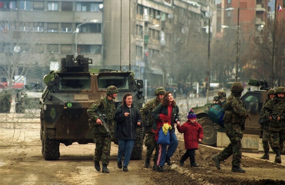 Kurti kujton masakrën e shkurtit të vitit 2000 në Mitrovicë  Populli i Kosovës nuk harron asgjë dhe askë