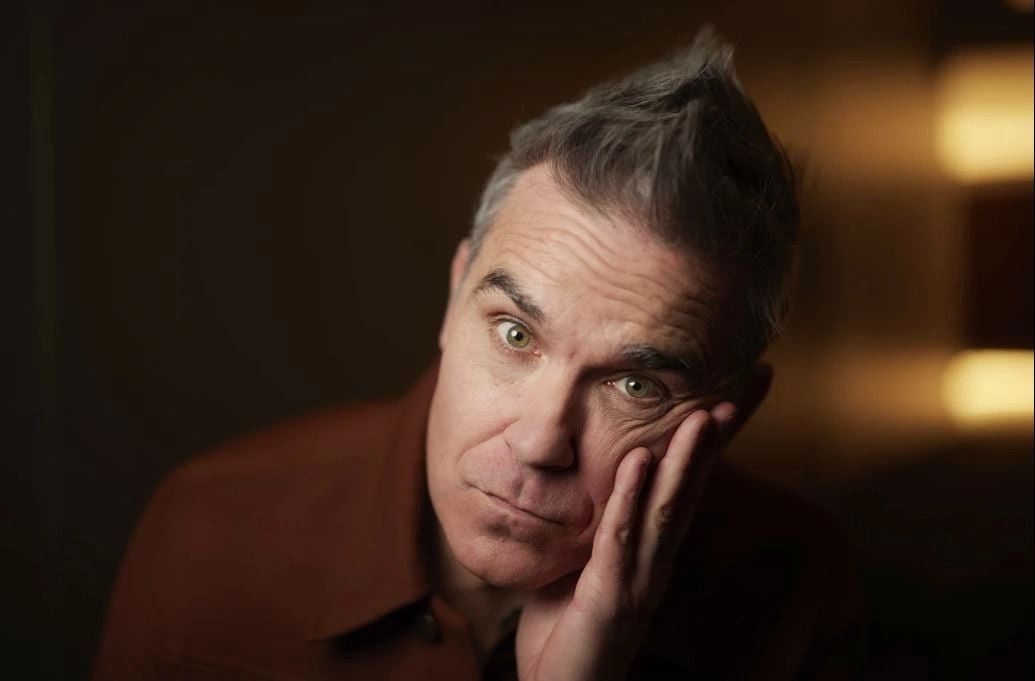 Robbie Williams zbulon frikën më të madhe për karrierën e tij