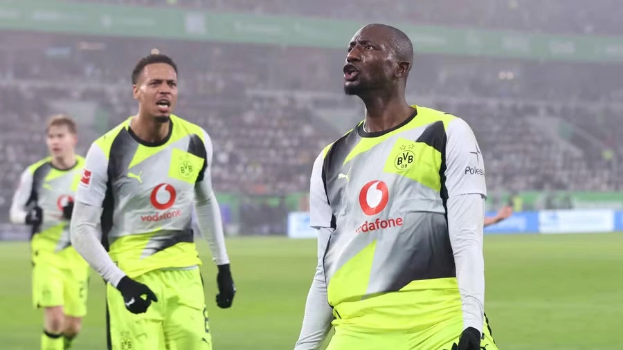 Fitorja e pestë radhazi për Dortmundin në Bundesligë