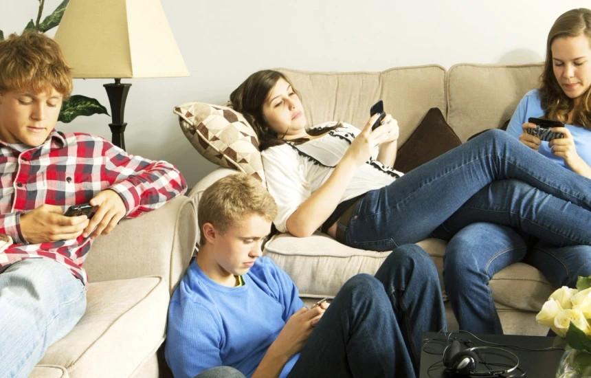 te-rinjte-e-plakur-19-vjecare-si-ata-me-60-vjet