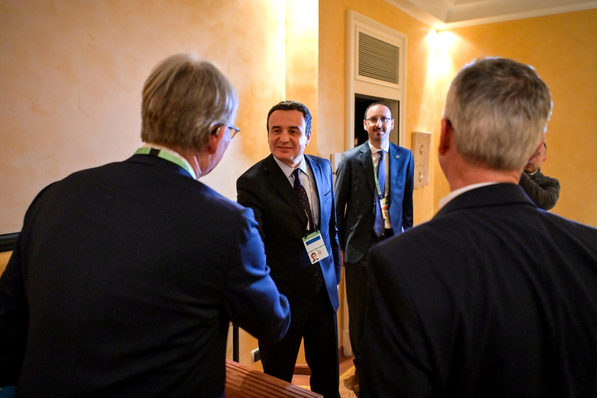 kurti-kerkon-presion-mbi-serbine-per-nenshkrimin-e-marreveshjes-dhe-dorezimin-e-radoiciqit