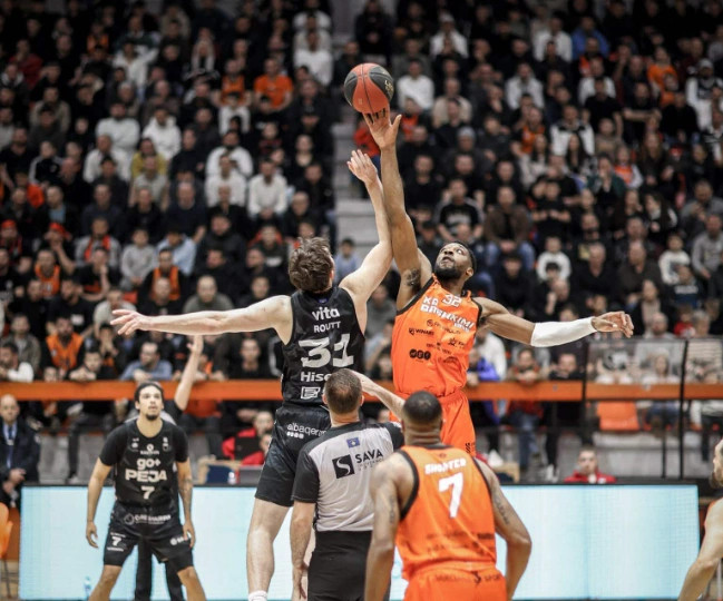 Peja ankohet në gjyqtarë  Inskenime amatore