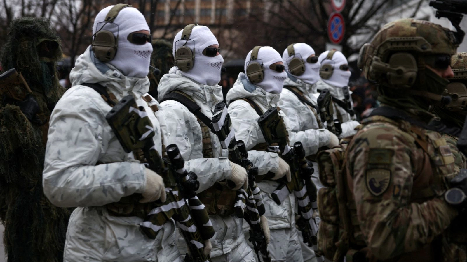 FSK - Ushtria - Reuters