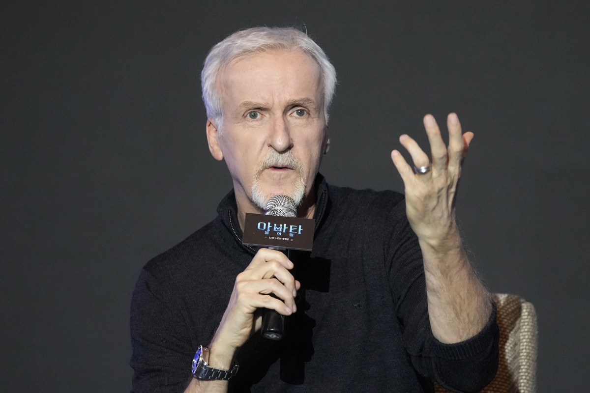 James Cameron kundër blerjes së Warner Bros  nga Netflixi  mbështet Paramountin