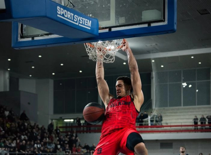 Vëllaznimi e befason Pejën