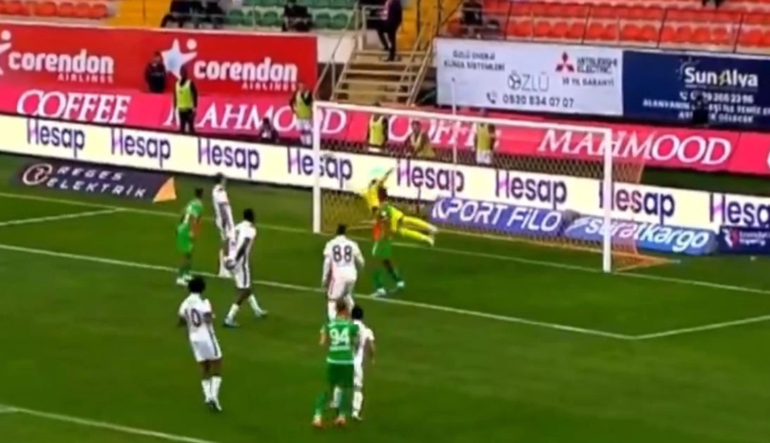 hadergjonaj-shenon-supergol-ne-turqi