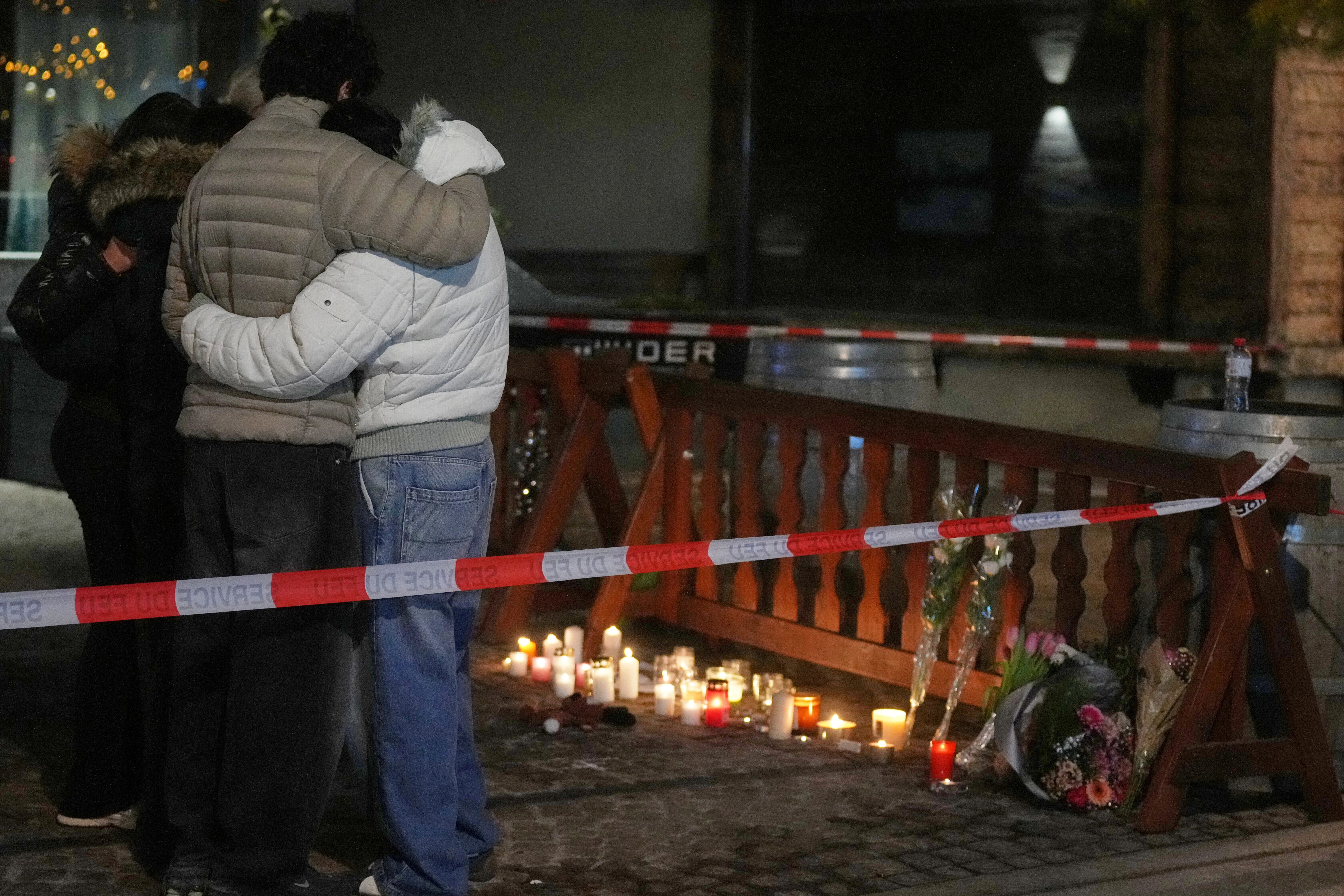 Vazhdojnë kërkimet për viktimat e zjarrit në Zvicër