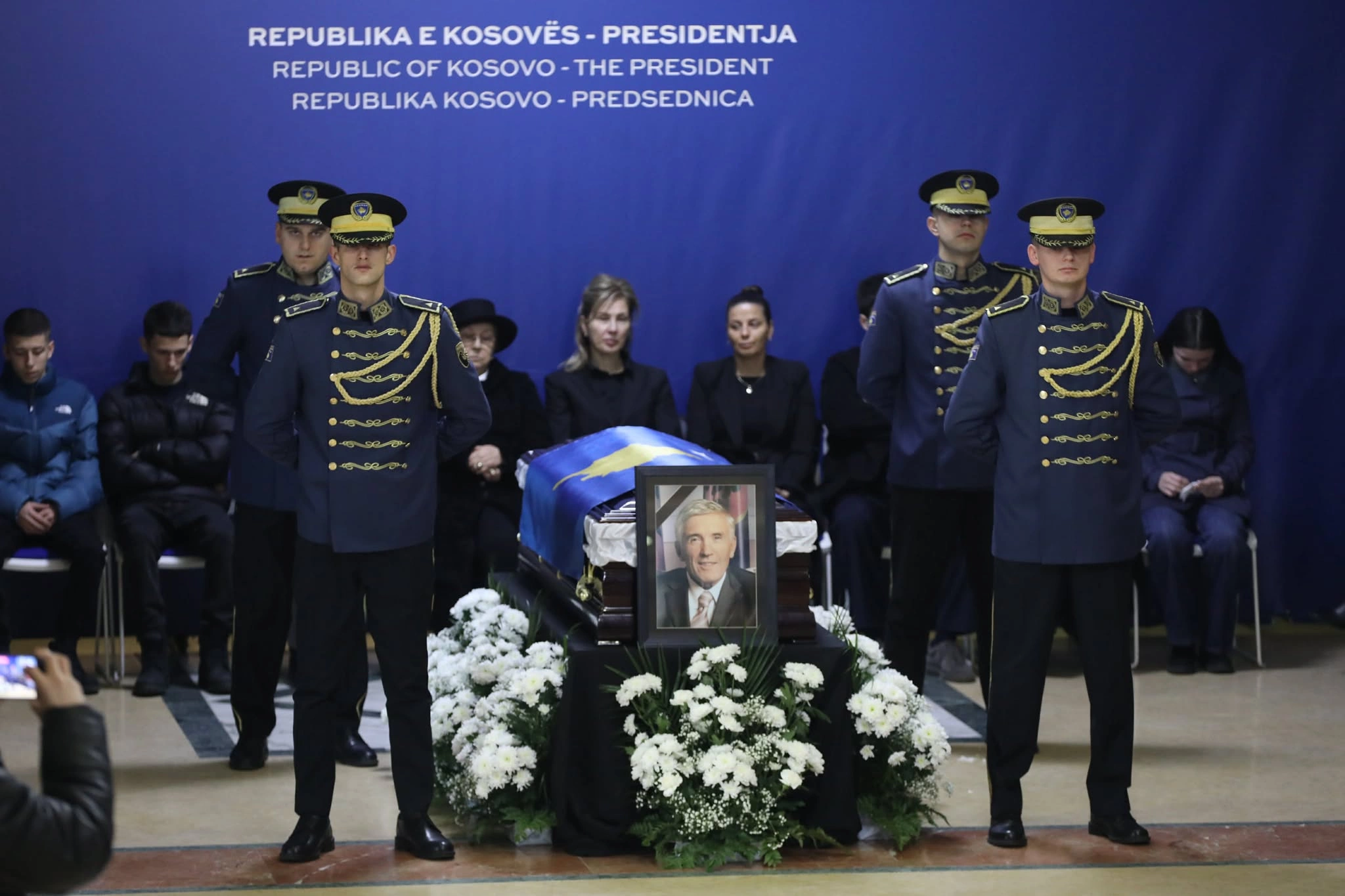 Homazhe per Nexhat Dacin