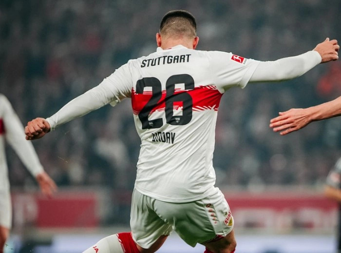 Stuttgarti siguron fitoren në fund të ndeshjes