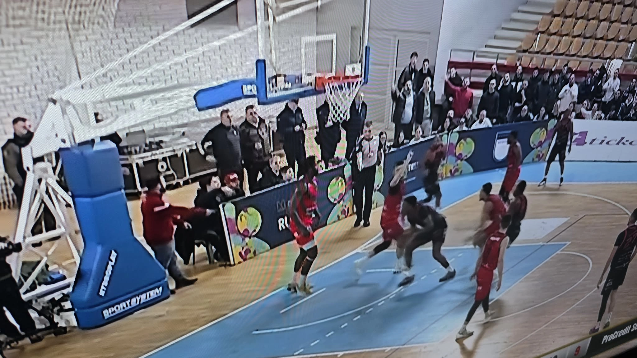 Vazhdon ndeshja në Gjakovë