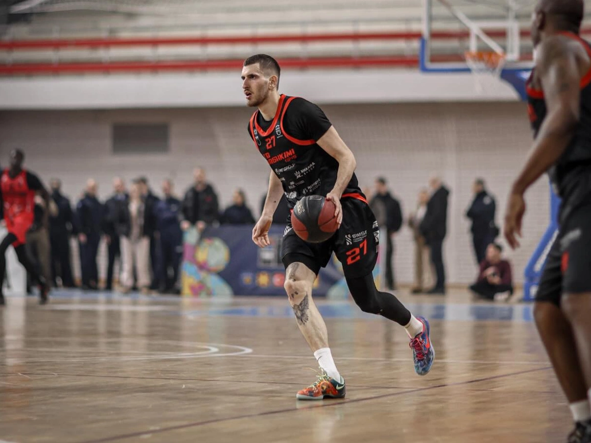 Bashkimi fiton ndeshjen që mbeti në hije të një tjetër incidenti