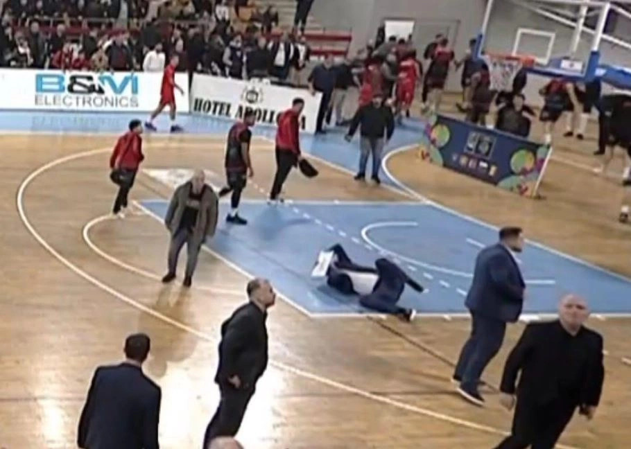 gjobitet-vellaznimi-i-zbrazet-ballkoni