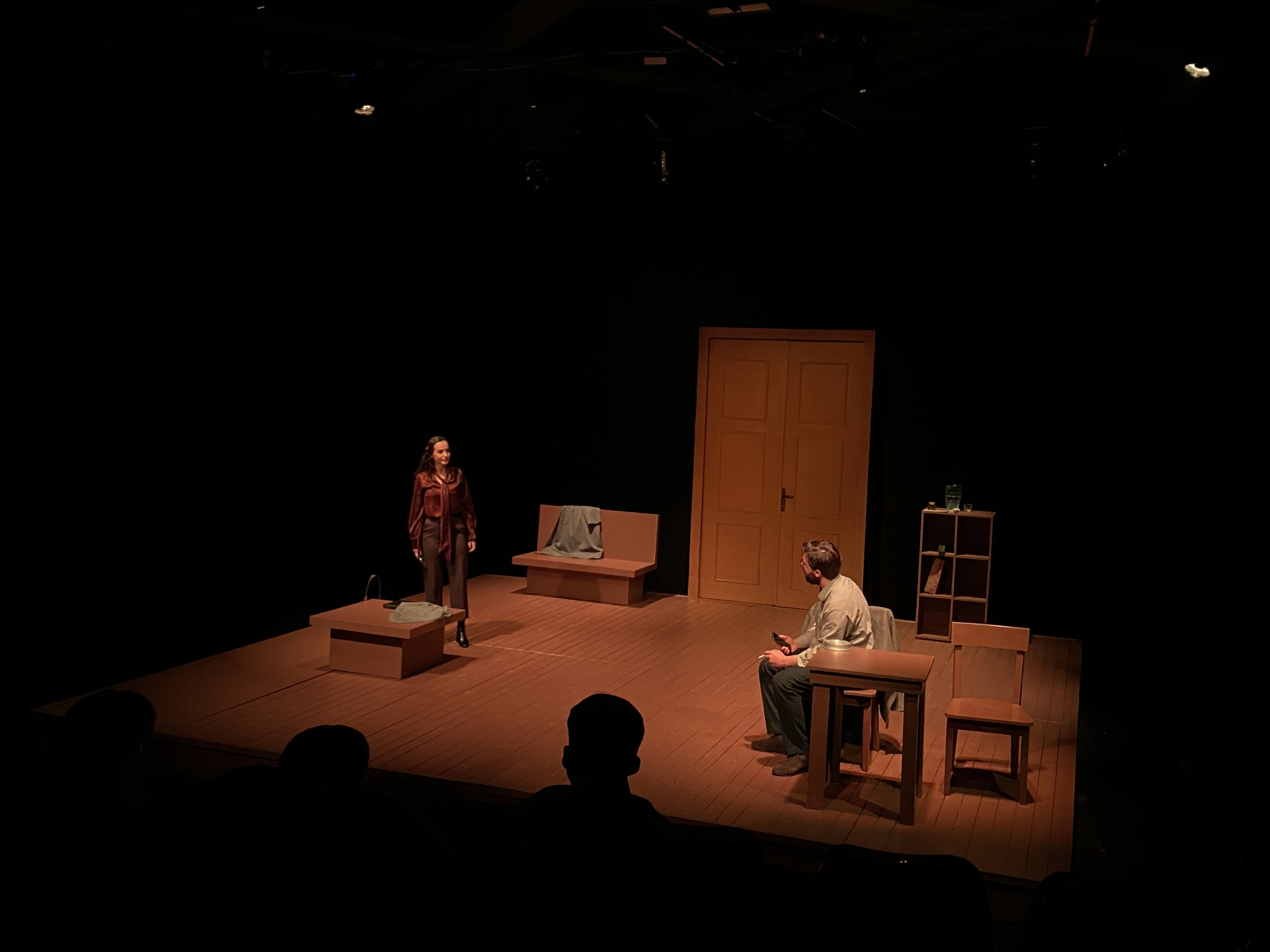 Skenë nga shfaqja “Gërrdia”