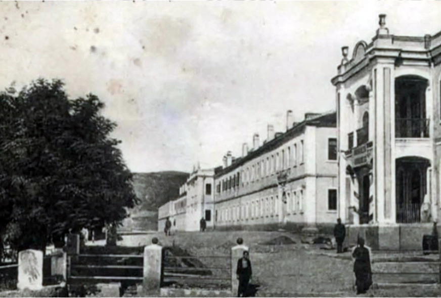 Kazerma ne Mitrovice