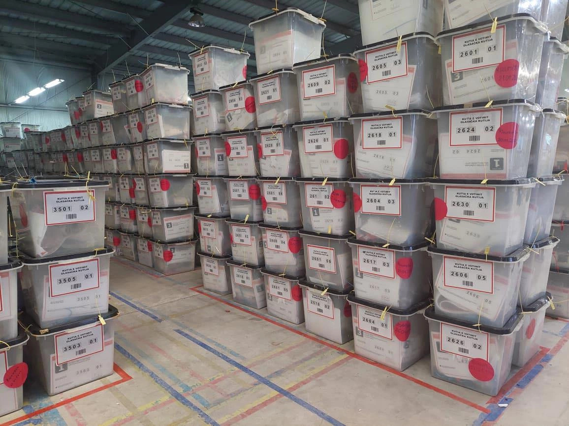 Intervistohen disa të dyshuar për manipulime me vota në Obiliq