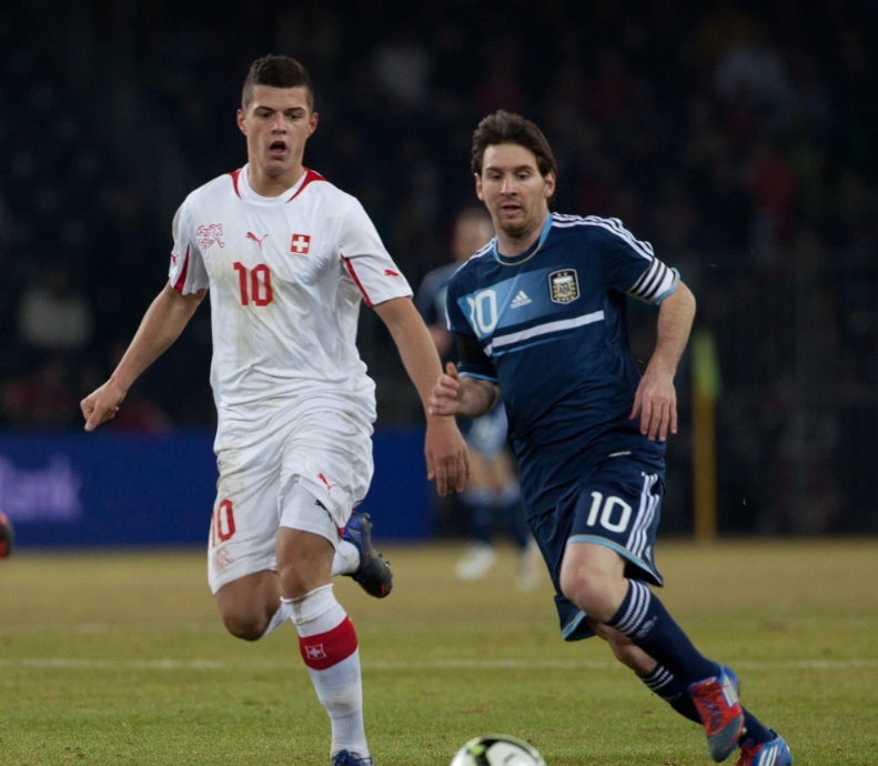 Granit Xhaka - Lionel Messi