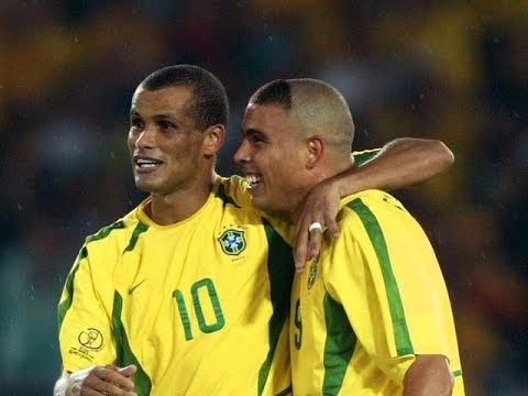 Mbappe e Dembele barazojnë legjendat Ronaldo-Rivaldo