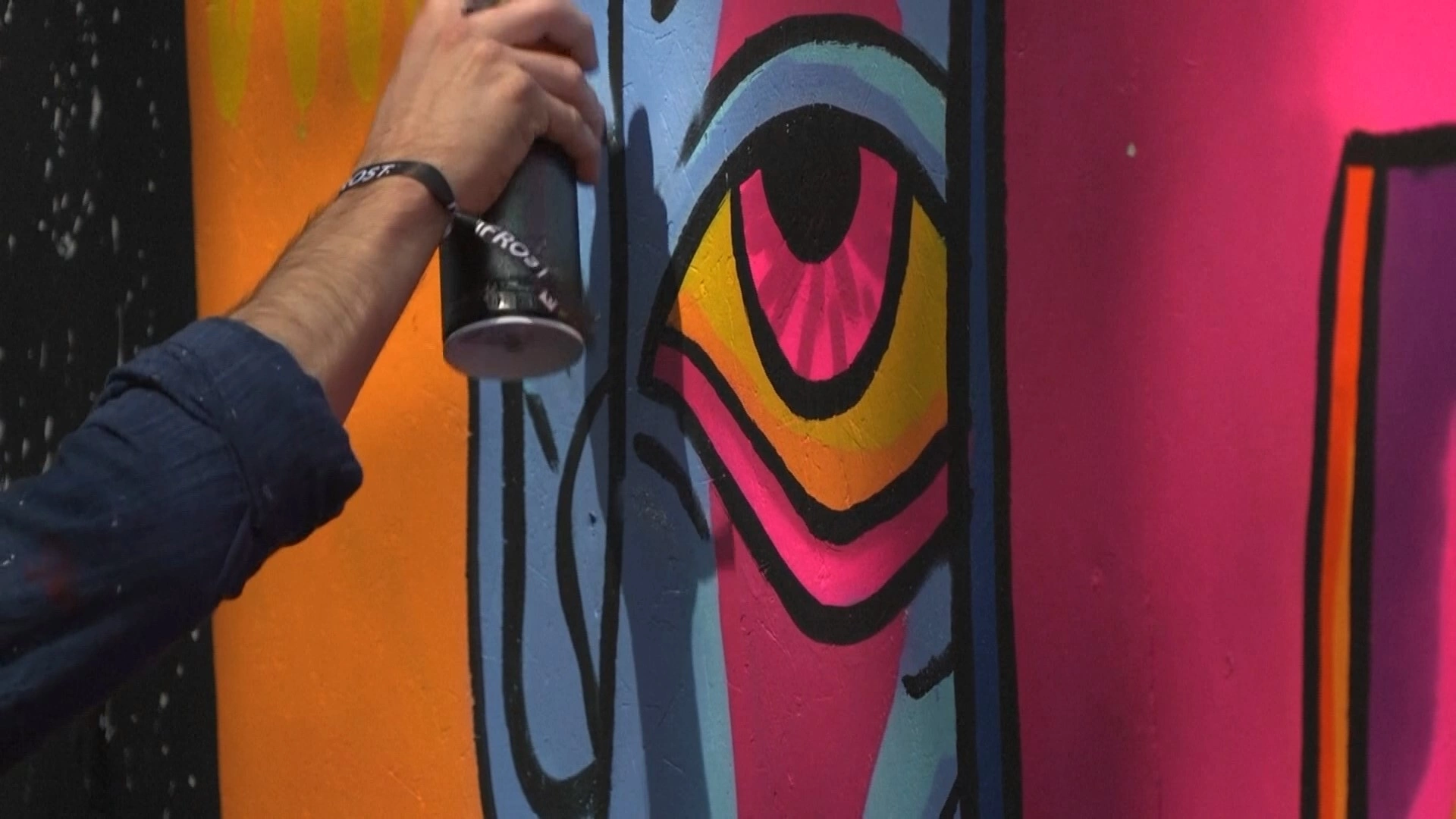Osloja shndërrohet në galeri shumëngjyrëshe të grafiteve