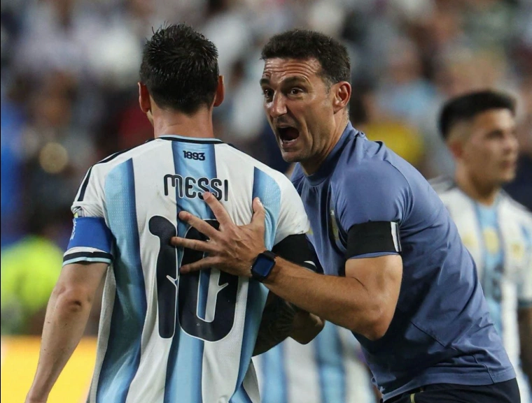 Lionel Scaloni Messi