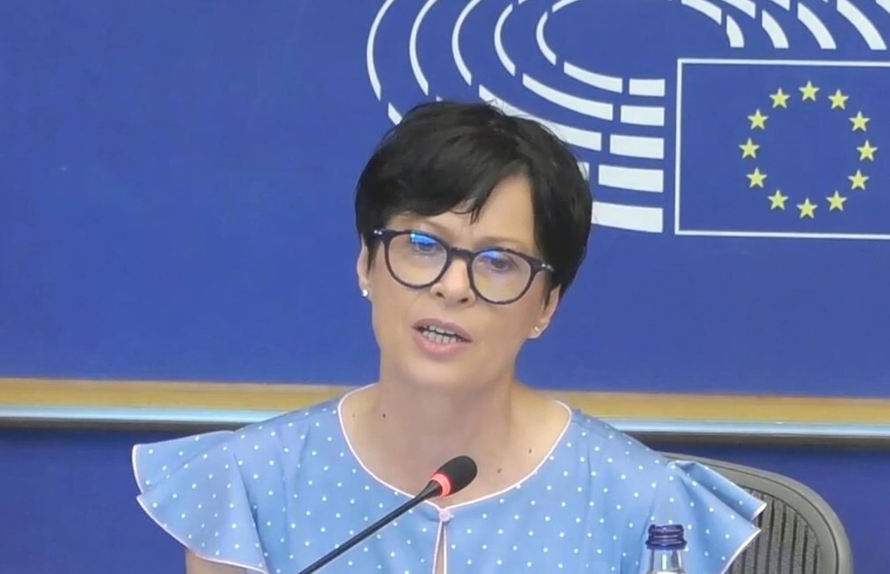 Kos: E paimagjinueshme që Paunoviqi qëndron ministre pas thirrjes për spastrim etnik
