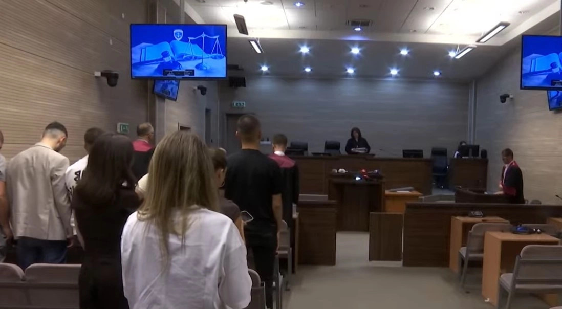 Nis gjykimi për vrasjen e dy vjetëve më parë në  Aktash   dy të akuzuarit në arrati