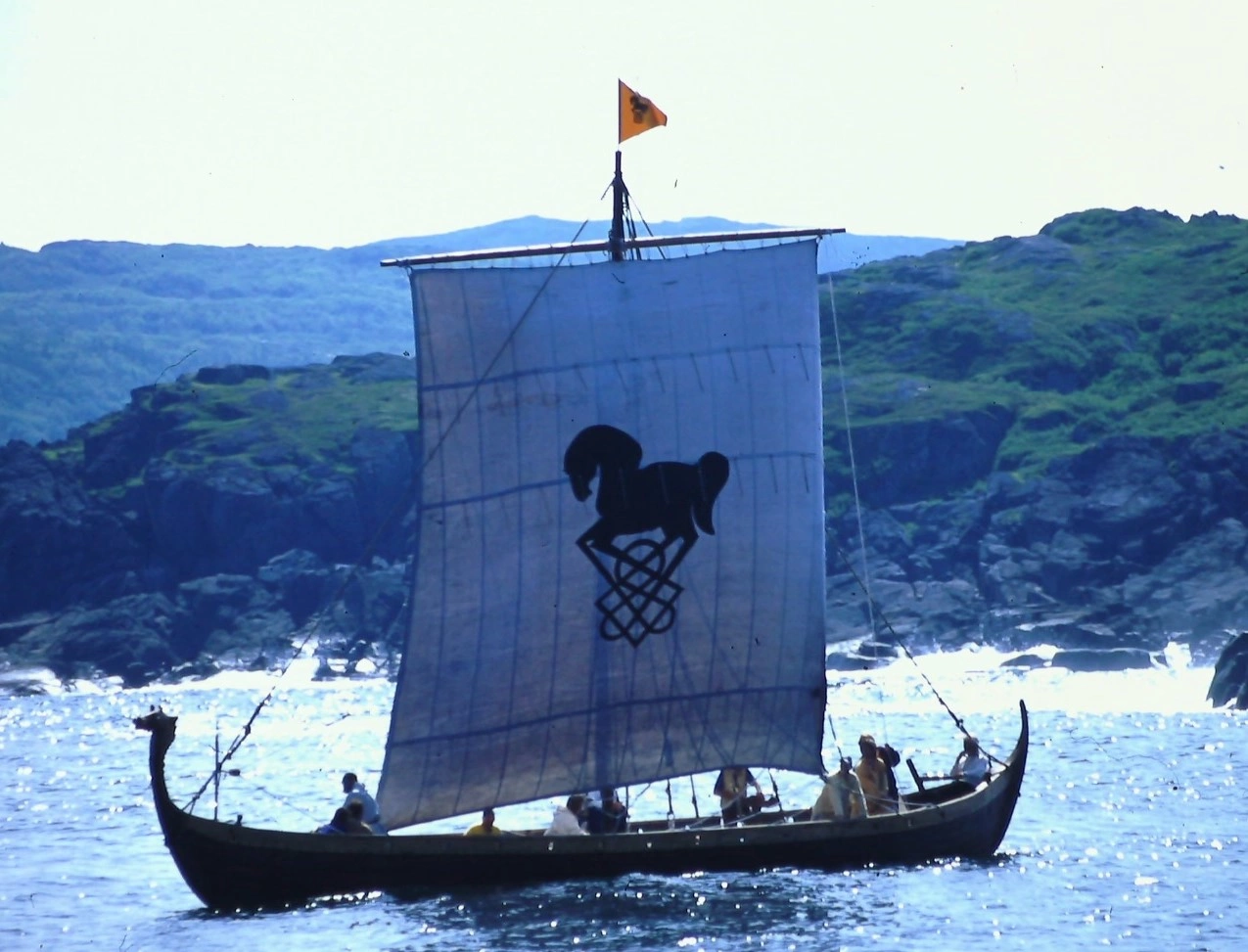 Pas gjashtë muajsh në përdorim nga kompania “Universal”, anija luftarake “Glad av Gillberga” – që u përdor si një nga anijet shoqëruese të flotës në “The Odyssey” – u kthye me dëmtime të konsiderueshme, përfshirë pjesën e pasme dhe direkun