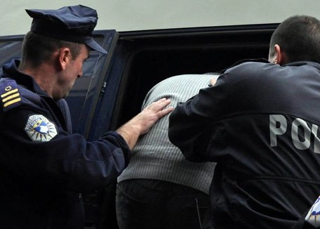 Συνελήφθη ύποπτος επ' αυτοφώρω να μεταφέρει τρεις Πακιστανούς στη Βερμίτσα