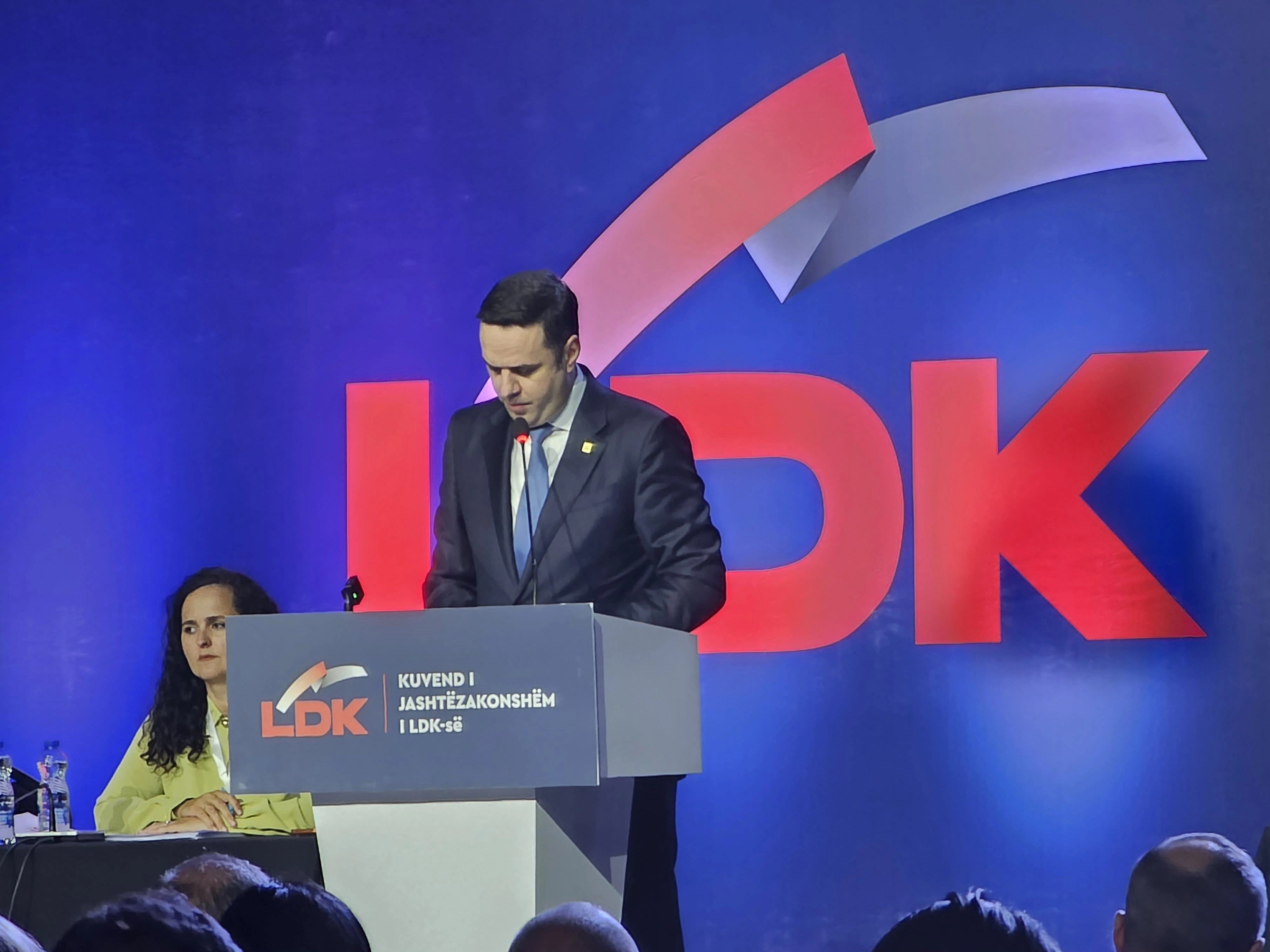 Zhvillimet në LDK, përcaktuese për krizën politike? | KONFRONT |