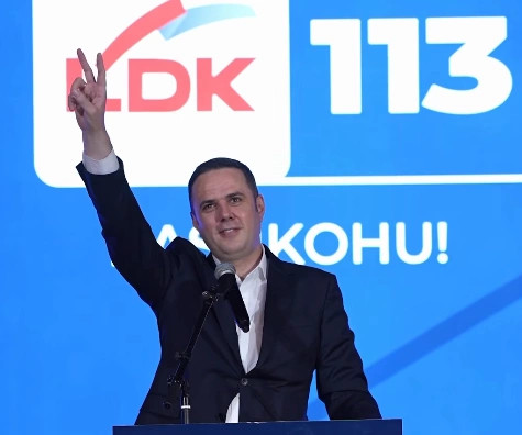 Abdixhiku premton paketë investuese 5 miliardëshe  Shteti nuk mbahet me ndihma sociale