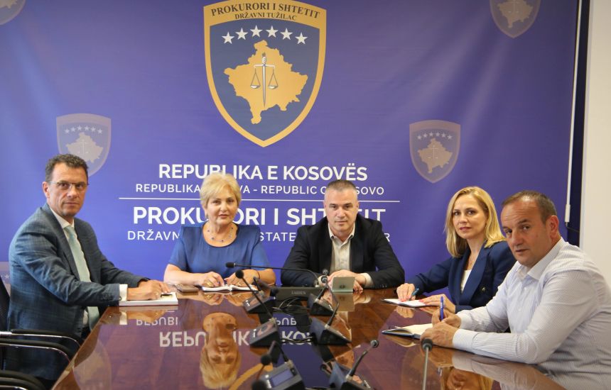 Laura Pula N Identifikohen disa persona nga diaspora që e kanë fotografuar votën ...