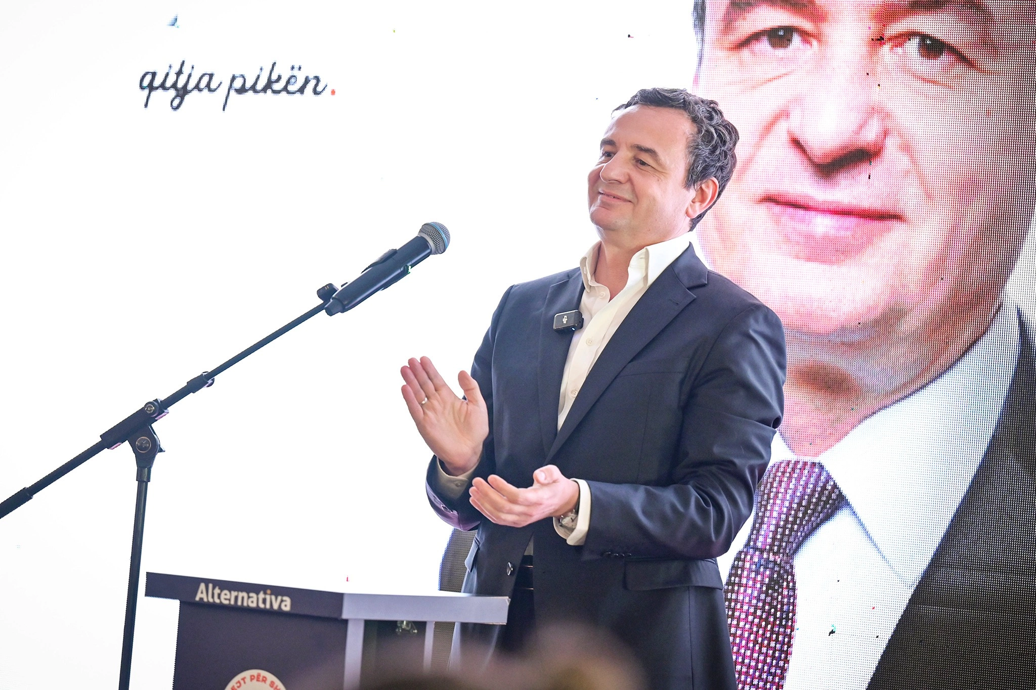 Kryetari i Lëvizjes Vetëvendosje, Albin Kurti,