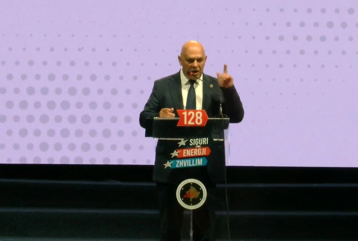aak-ja-mbyll-fushaten-gjini-kosova-te-ngrihet-ne-kembe